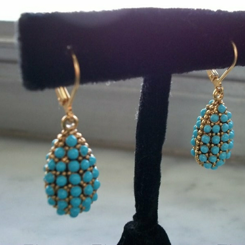 Joan Rivers egg turquoise earrings